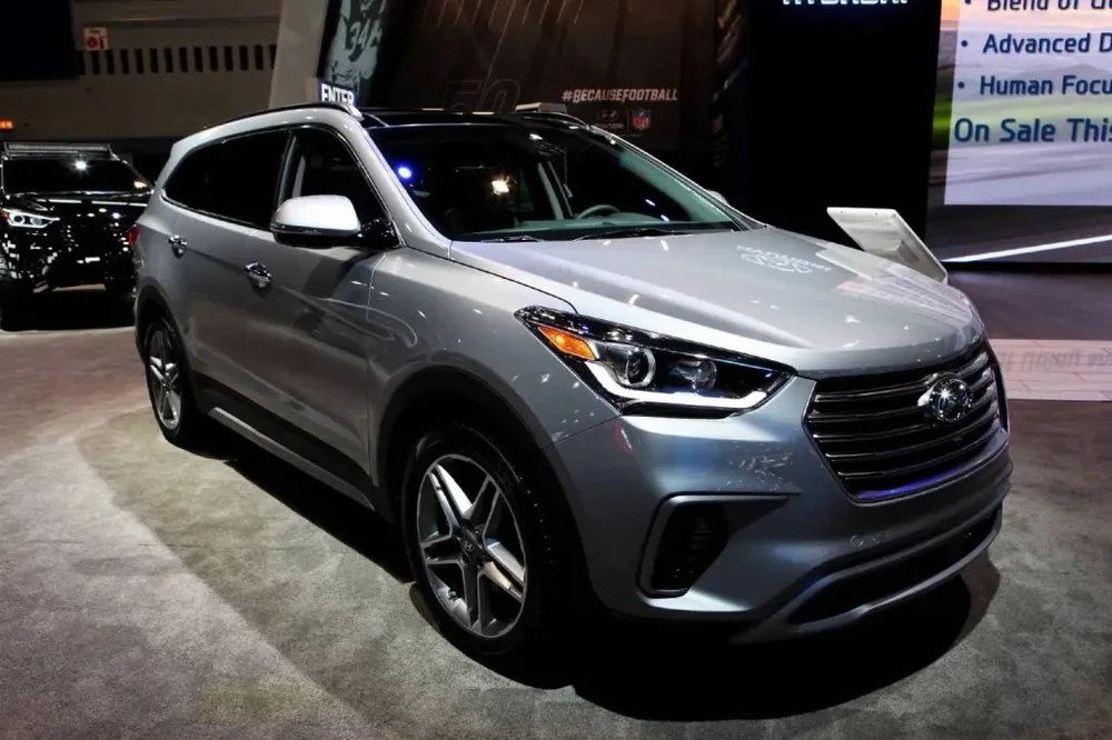 Hyundai Santa Fe 2017. Ảnh: Motorbiscuit.