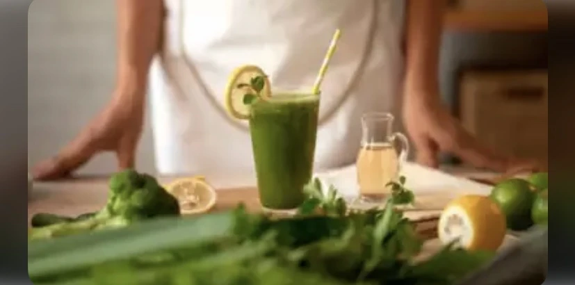 Tuy nhiên, khi ăn rau lá xanh mà ép lấy nước có thể không tốt cho sức khỏe mà còn nguy hiểm hơn. Ảnh: TIMESNOW. Tuy nhiên, khi ăn rau lá xanh mà ép lấy nước có thể không tốt cho sức khỏe mà còn nguy hiểm hơn. Ảnh: TIMESNOW.