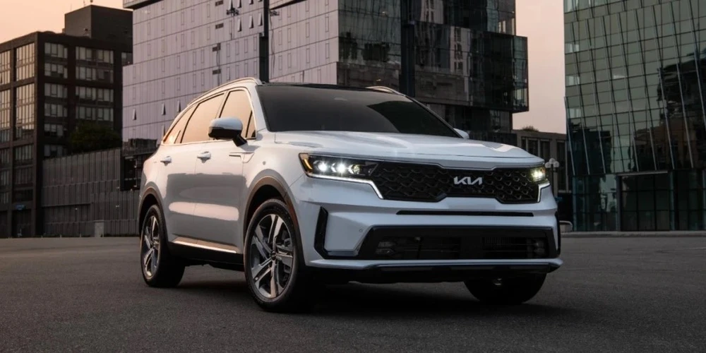 Kia Sorento Plug-in Hybrid 2023. Ảnh: Motorbiscuit. Kia Sorento Plug-in Hybrid 2023. Ảnh: Motorbiscuit.