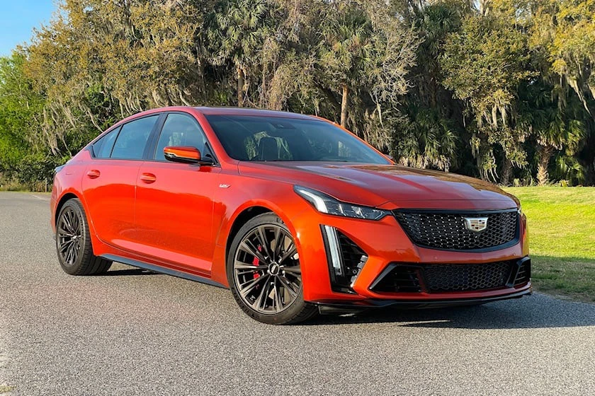 Cadillac CT5-V Blackwing – màu cam cháy. Ảnh: Carbuzz. Cadillac CT5-V Blackwing – màu cam cháy. Ảnh: Carbuzz.