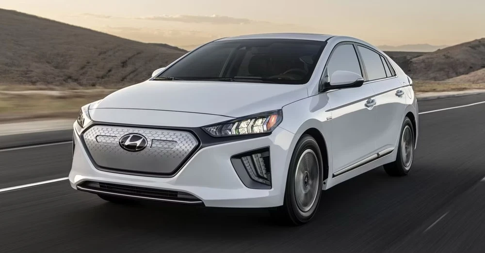 Hyundai Ioniq Electric 2020 khoảng 450 triệu đồng. Ảnh: Hotcar.