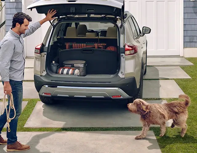 Nissan Rogue có không gian chứa hàng 1,03/2,09 m3. Ảnh: Motorbiscuit.