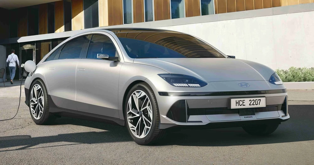 Huyndai Ioniq 6 sạc tới 80% chỉ trong 16 phút . Ảnh: Hotcars.