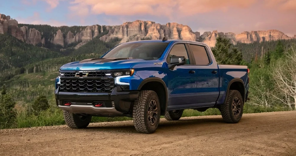 Chevrolet Silverado 1500 High Country 2023. Ảnh: Hotcars.