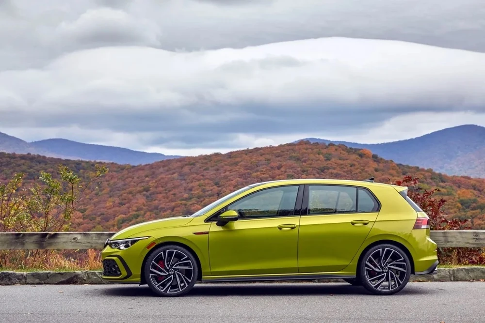 Volkswagen Golf 2023. Ảnh: Motorbiscuit.