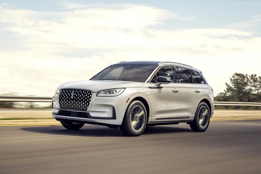 Hiện Ford có 225.000 xe được trang bị chế độ lái xe rảnh tay. Ảnh: Carbuzz.