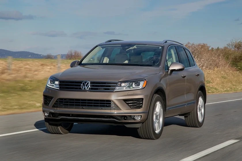 Volkswagen Touareg. Ảnh: Carbuzz.
