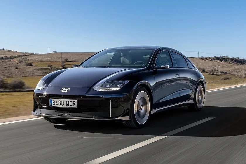 Huyndai Ioniq 6. Ảnh: Carbuzz.