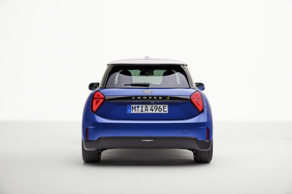 Mini Cooper SE 2025. Ảnh: Motorbiscuit.