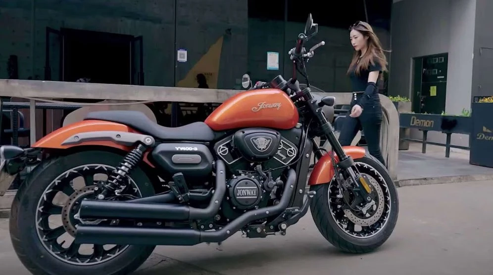 Jonway V400. Ảnh: Topspeed.