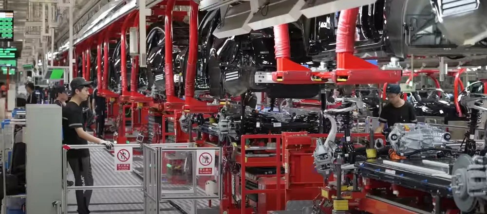 Tesla- san -xuat -1 trieu -oto-trong -200 -ngay-3.jpg