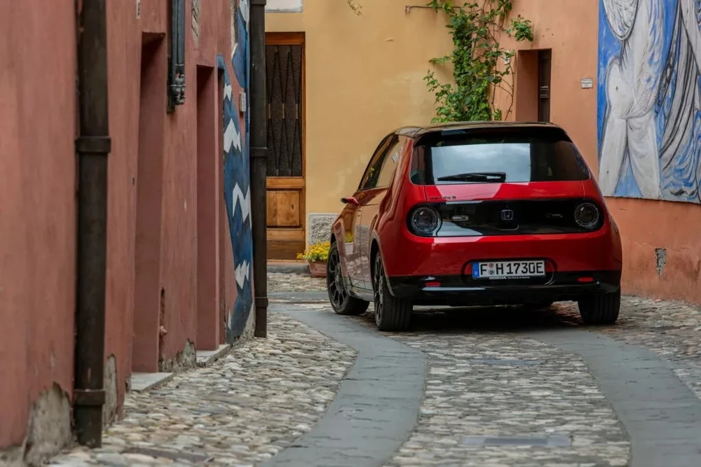 Honda- va- Mitsubishi-hop-tac-su-dung -pin- xe -dien-1.jpg