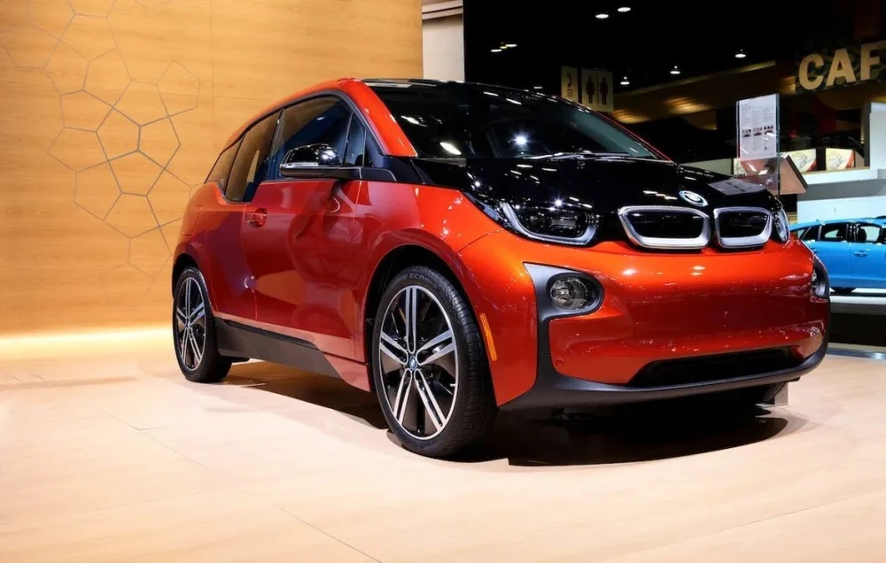 Top-5-oto-dien-da-qua-su-dung-duoi-370-trieu-dong-BMW i3 2014.jpg