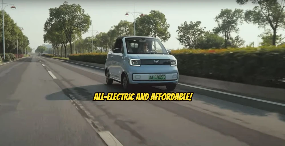 Chiem -nguong -chiec-xe-dien-mui-tran-do-trung-quoc-san-xuat-chi- 342 trieu-dong.jpg