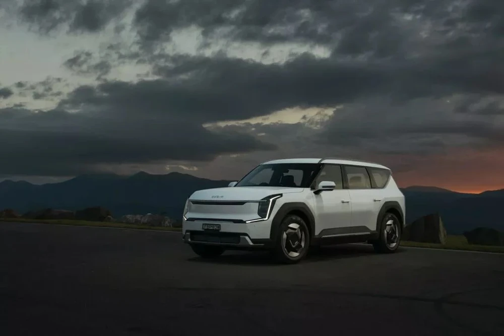 Kham- pha- Kia EV9- 2024-pham-vi-hoat-dong-512 km -va-hai-tuy-chon- pin-1.jpg