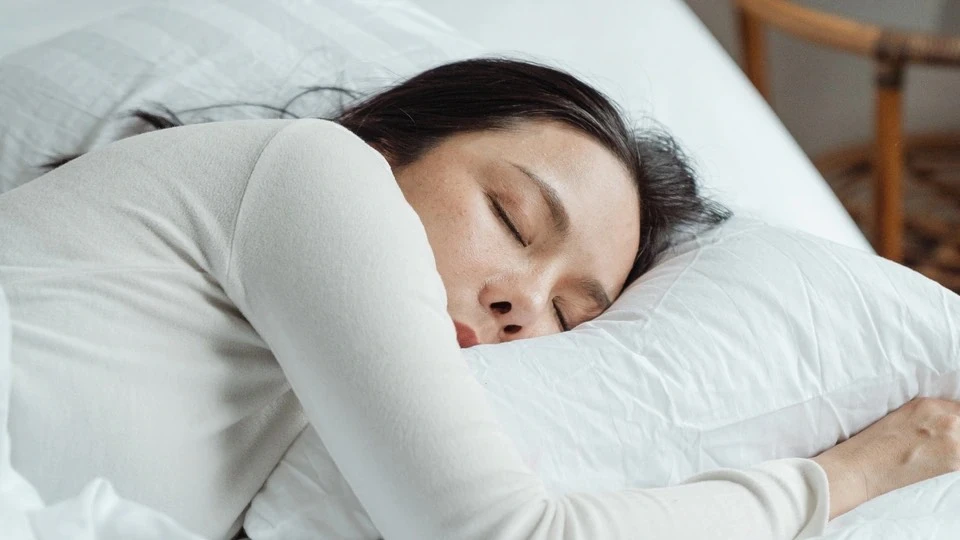 5 thói quen buổi tối có thể giúp bạn ngủ ngon hơn.jpg