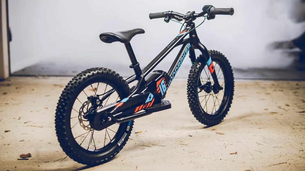 Top xe điện dành cho trẻ em tốt nhất năm 2023 .jpg