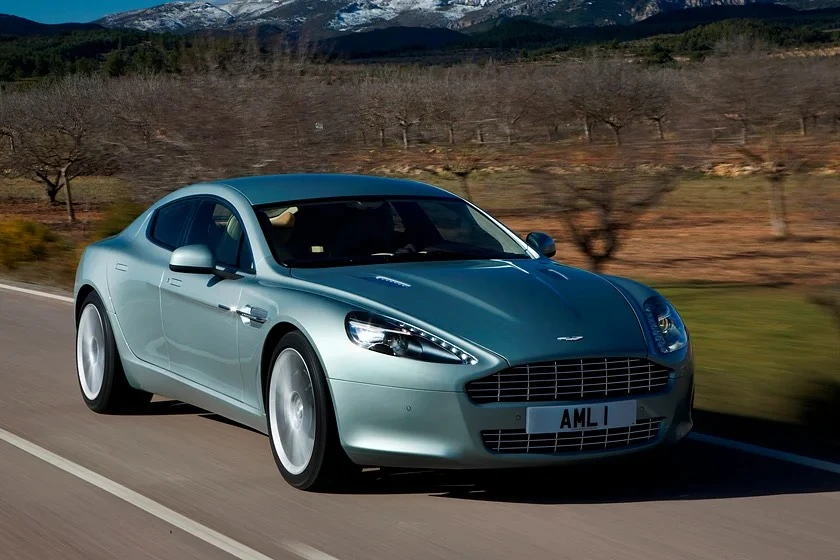 Top mẫu sedan tuyệt đẹp mà bạn có thể mua đi chơi tết.jpg