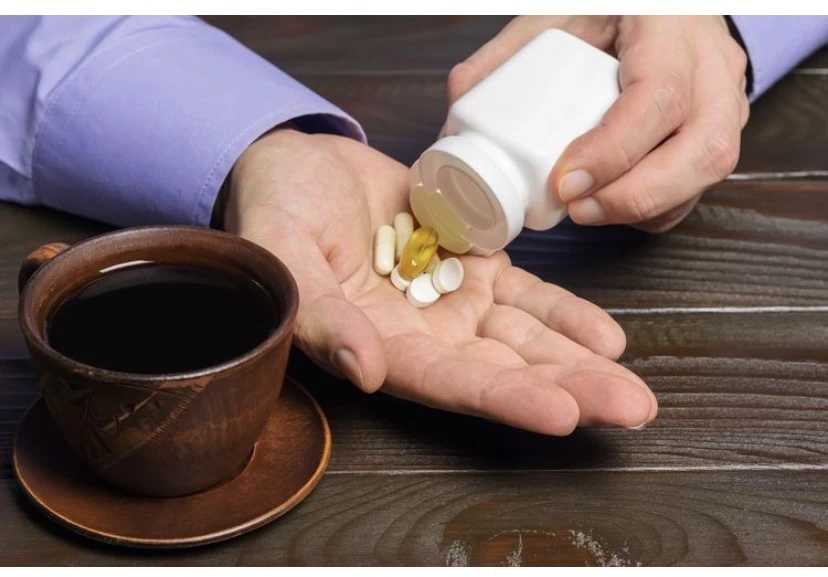 Tránh uống các loại thuốc này cùng với cà phê.JPG