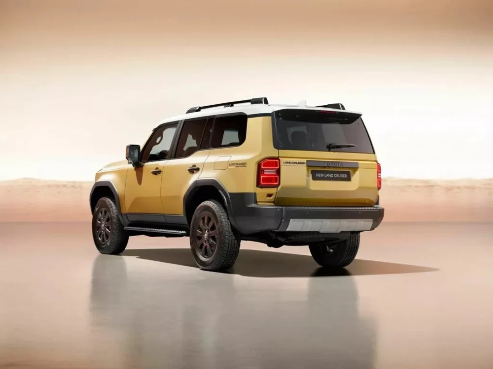 Toyota Land Cruiser SUV mới bán 1.000 chiếc chỉ sau 30 phút tại Đức.jpg