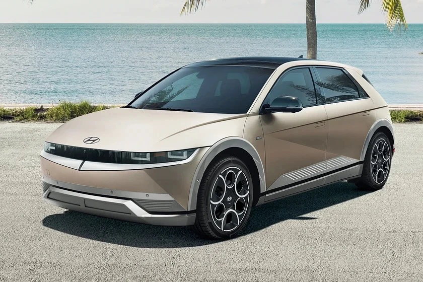 Đây là những chiếc ô tô lọt vào vòng chung kết Giải thưởng Xe hơi Thế giới của Năm 2024.jpg