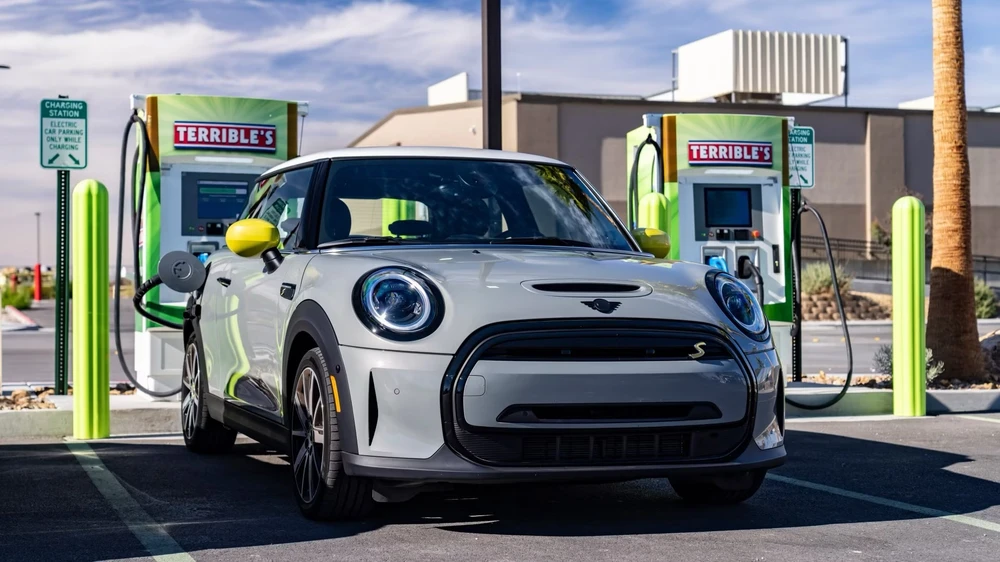 Top xe ô tô điện có giá rẻ nhất năm 2024.jpg