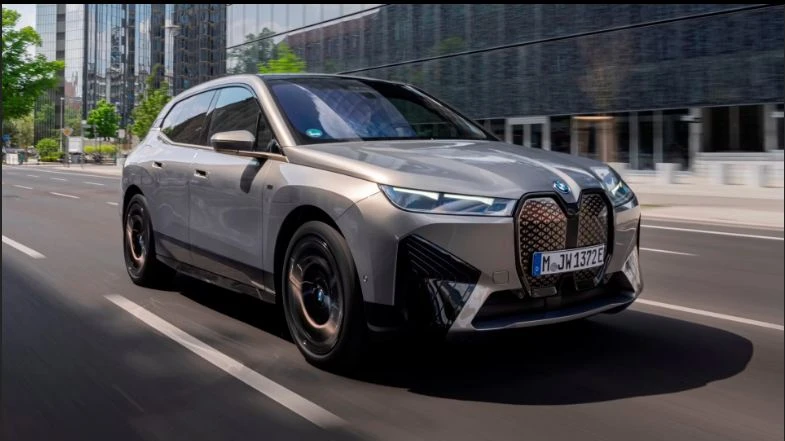 Một số xe SUV chạy điện nhanh nhất thế giới.JPG