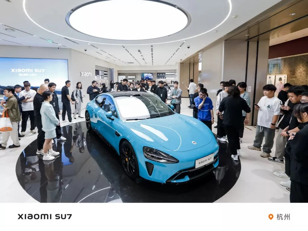 Mẫu sedan điện SU7 của Xiaomi sẽ có giá chỉ bằng một nửa chiếc Porsche Taycan.jpg