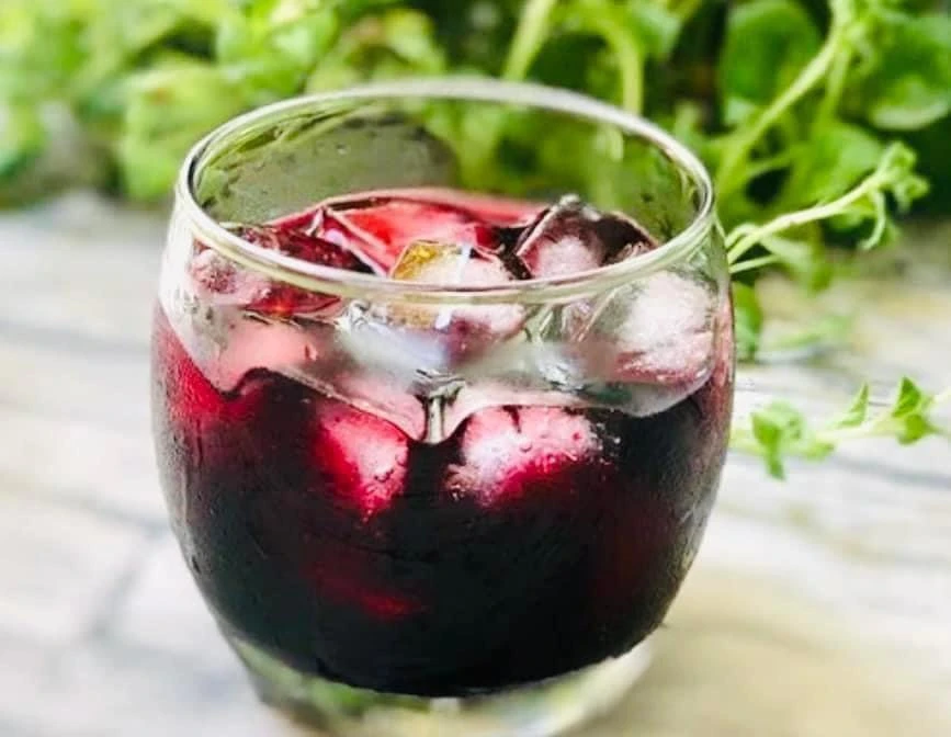 5 mẹo để làm đồ uống mùa hè lành mạnh hơn và ngon hơn.jpg