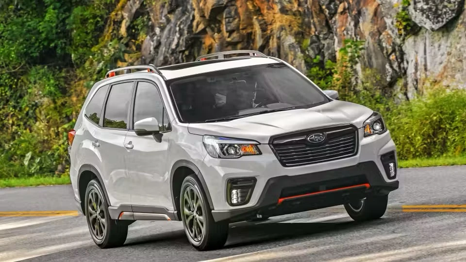 Subaru đang bị khách hàng kiện về những vụ va chạm khi tăng tốc ngoài ý muốn.jpg