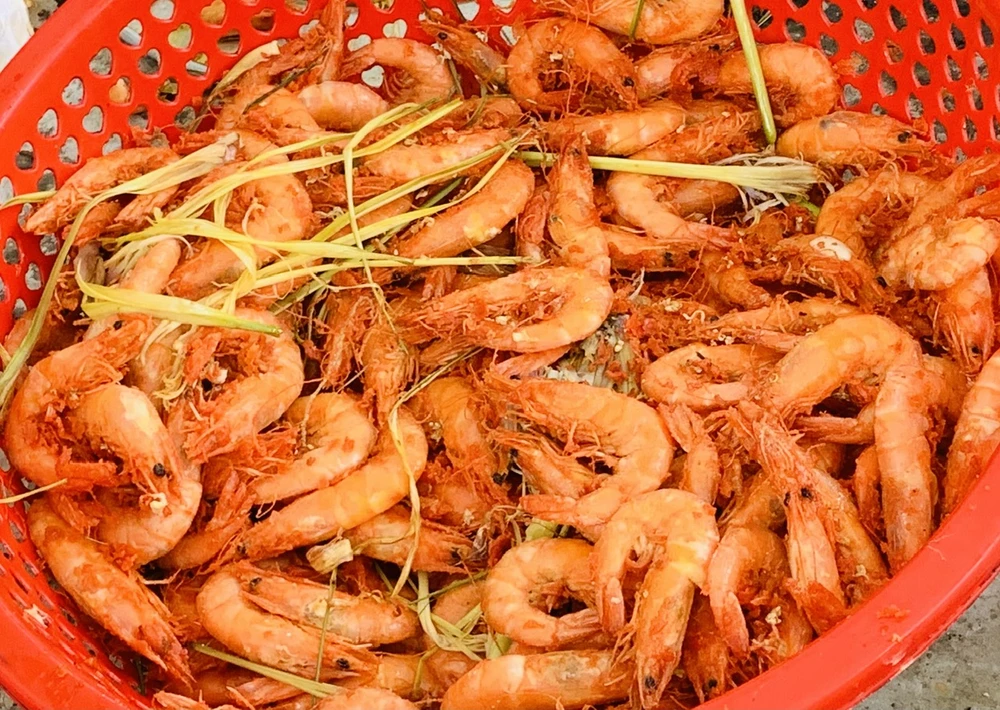 10 loại thực phẩm hỗ trợ sức khỏe mắt của bạn.jpg