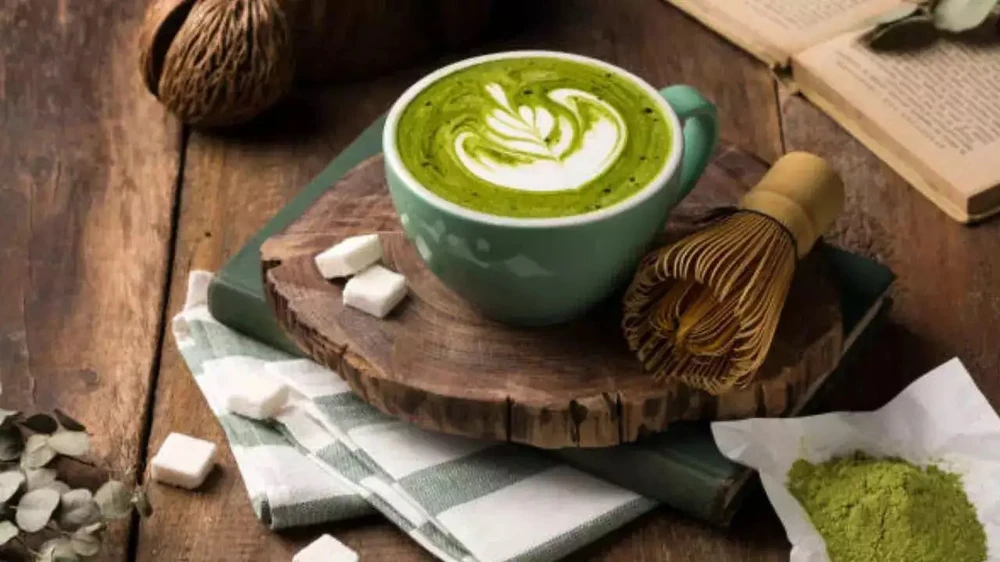 6 lợi ích sức khỏe của việc uống trà xanh matcha hàng ngày.jpg