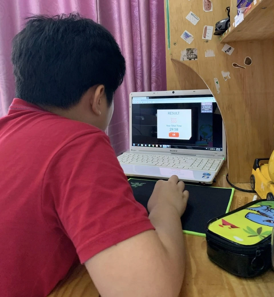 Mẹo giúp bảo vệ mắt khi sử dụng thiết bị điện tử bị điện tử kéo dài.jpg