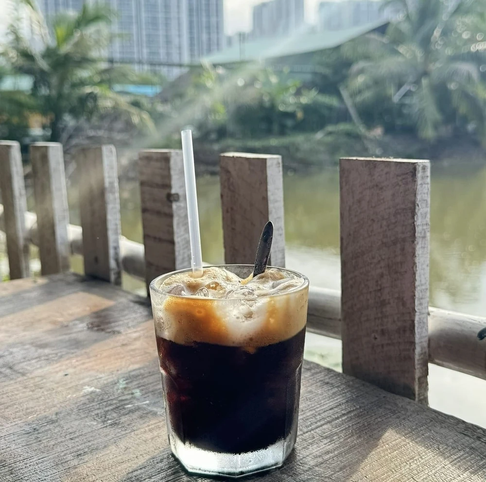 Thời điểm nào không thích hợp để uống trà hoặc cà phê?.jpg