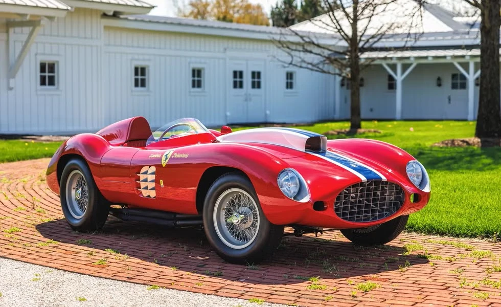 Chiêm ngưỡng những xe ô tô sẽ đấu giá tại Monterey.jpg