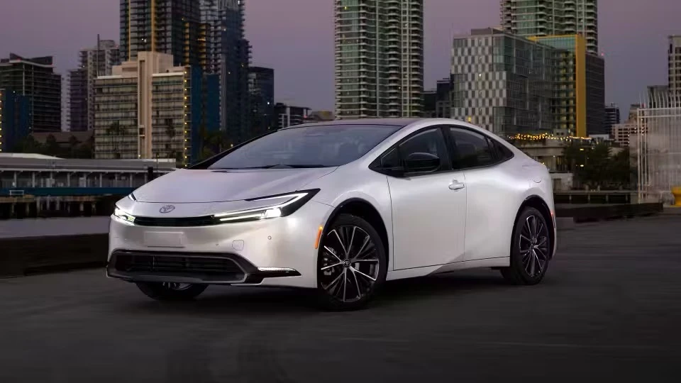 Toyota có thể sẽ chỉ sản xuất ô tô hybrid và loại bỏ các loại động cơ đốt.jpg