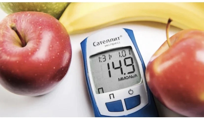 4 thói quen ăn vặt có thể làm tăng lượng đường trong máu.jpg