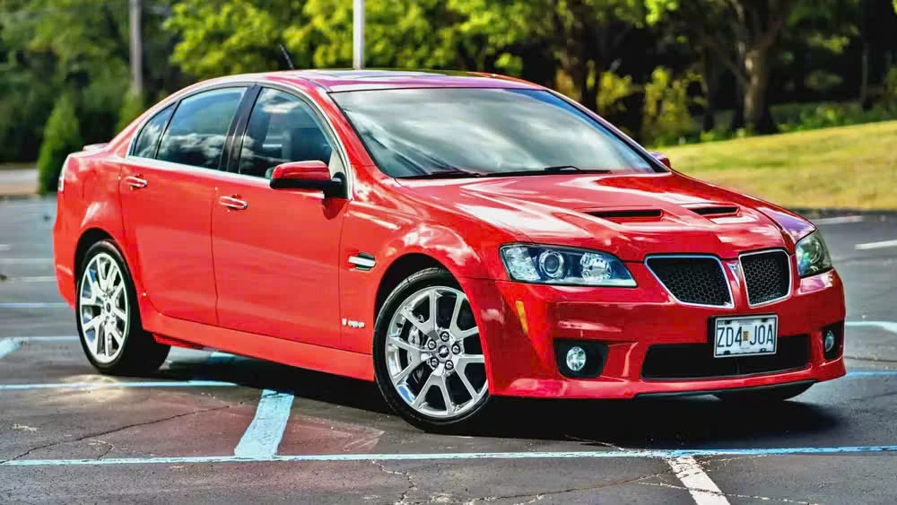 Tiết kiệm chi tiêu với những xe thể thao đã qua sử dụng đẳng cấp và hiệu suất.jpg