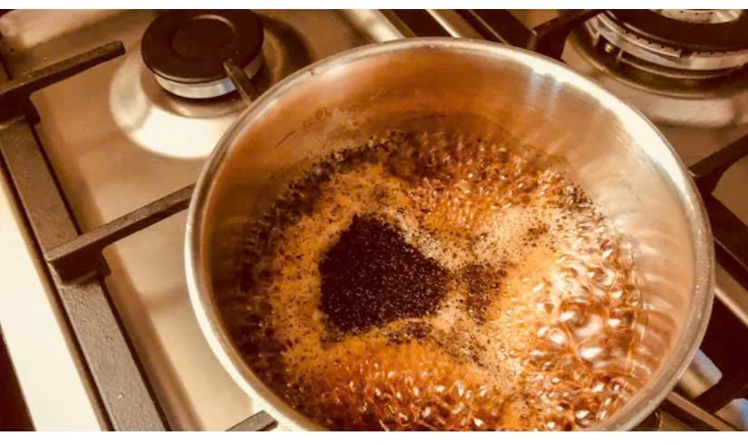 Vì sao không nên hâm nóng lại trà? Những tác hại bất ngờ!.jpg