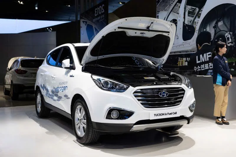 Hyundai ra mắt xe chạy bằng hydro mới.jpg