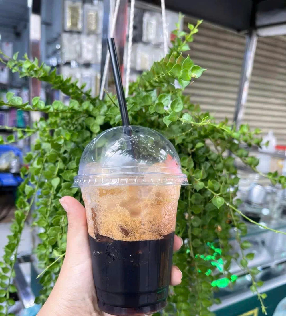 Tránh tác hại của cà phê đen bằng cách biết những tác dụng phụ này.jpg