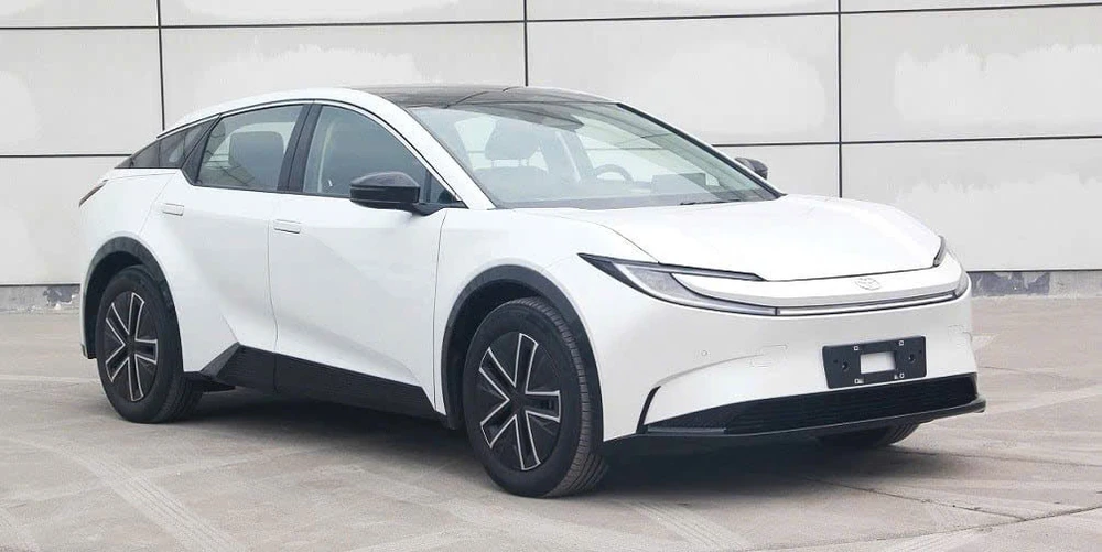 Toyota bZ3C: SUV chạy điện tự lái Lidar và phạm vi 630km.jpg