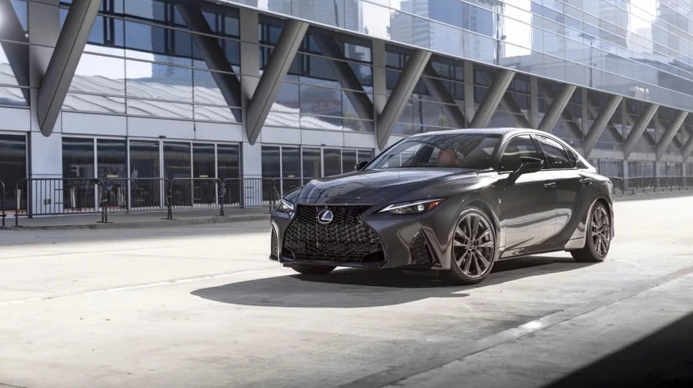 Những chiếc xe sang giá rẻ nhất năm 2025.jpg