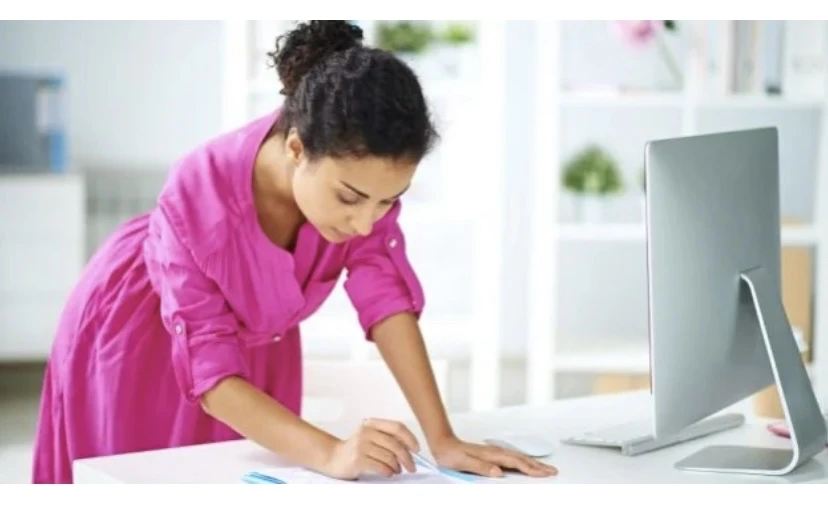 Bất ngờ với 8 lợi ích sức khỏe khi đứng làm việc.jpg