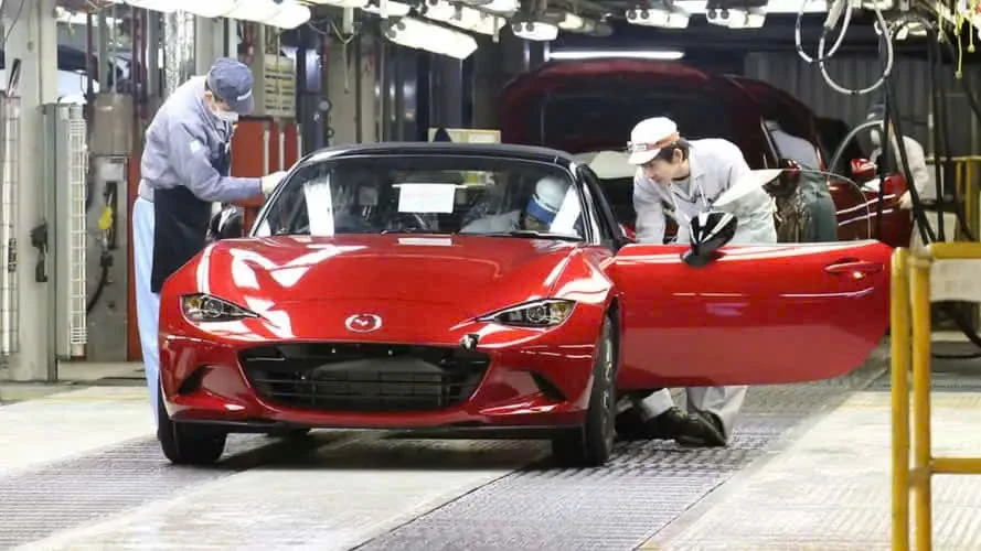 Những nhà sản xuất ô tô nào bị ảnh hưởng nặng nề nhất bởi đòn thuế của Trump?.jpg