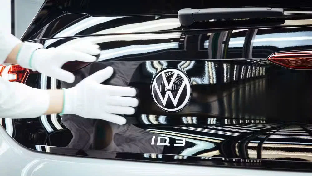 10 logo xe hơi biểu tưởng nhất và câu chuyện của chúng.jpg