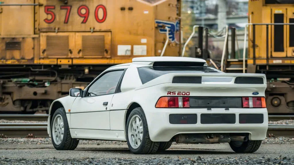 Xe ô tô cổ được miễn thuế nhập khẩu 25%.jpg