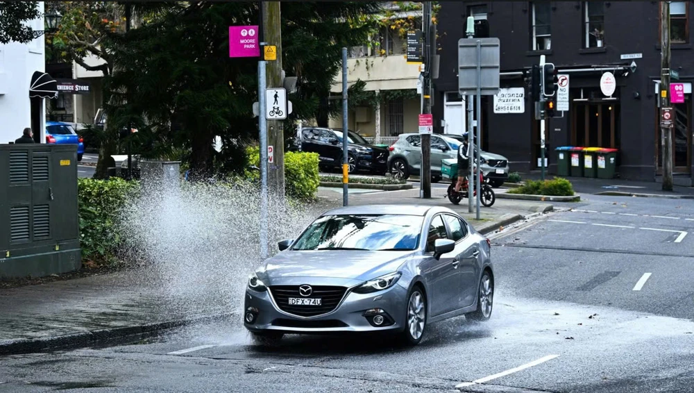 Những lệnh cấm ô tô khó tin trên thế giới từ màu xe đến tên gọi.jpg