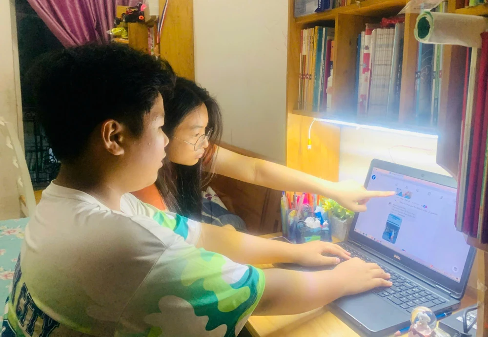 5 mẹo giúp dân văn phòng giảm mỏi mắt khi làm việc với màn hình.jpg