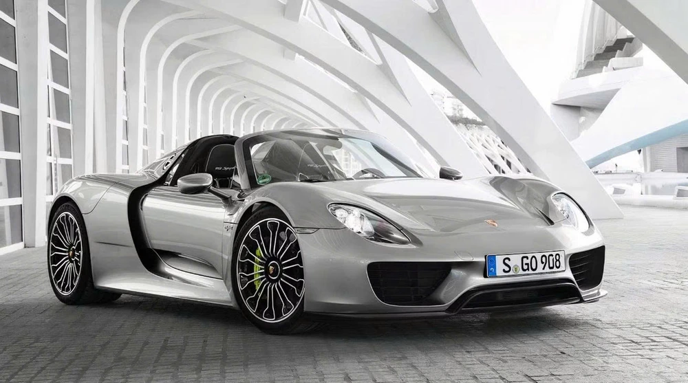 Top 10 xe có thiết kế ống xả ấn tượng nhất lịch dử gần đây.jpg